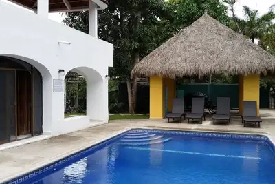 Image de Retraite privée dans une résidence près de la plage.