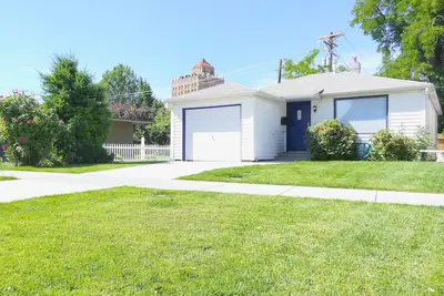 Image de la maison du centre-ville de charme, pas de bon vin et salle de Walla Walla!