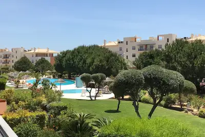 Image de Spacieux appartement T2 moderne dans le bloc 40 à Corcovada avec wi-fi gratuit et câble