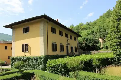Image de Villa Lante Borgo San Lorenzo, de la Toscane