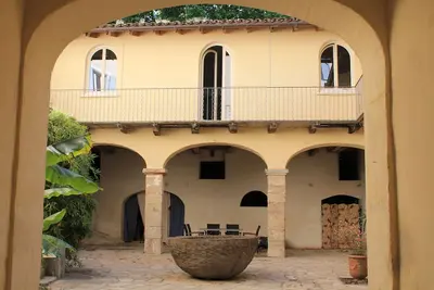 Image de Hôtel Particulier, grande espace avec piscine dans la Parc National des Cévennes