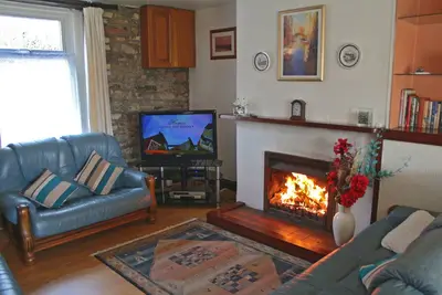 Image de Charmante maison de vacances avec feu de bois. Cinq chambres, deux salles de bains.