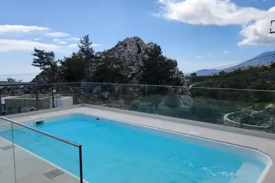 Image de Villa - M. Piscine privée jacuzzi et cour.