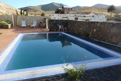 Image de Casa del Valle avec piscine partagée, WiFi gratuit, familles idéales de barbecue