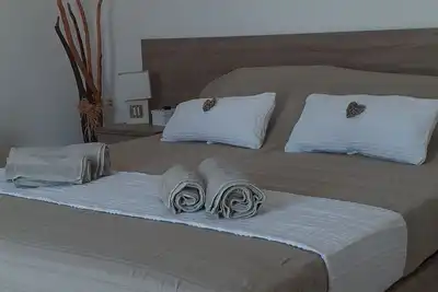 Image de Chambre a louer donnant sur la piscine avec vue mer, avec vue mer.
