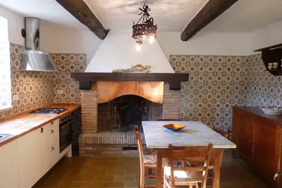 Image de grande maison à la campagne à 2 km de la mer