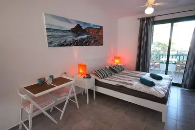 Image de Studio élégant, très central et près de la plage