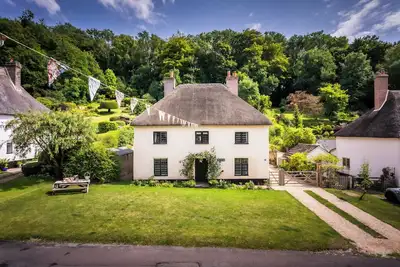 Image de Luxe et Enfants bienvenus Cottage pour 6 personnes dans Unique Milton Abbas