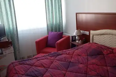 Image de Chambres De Style D'HÔTEL (Pour Louer Individuellement Pas Tout Appartement! )