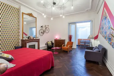 Image de Appartement Arty & Spacieux Haussmanien plein cœur de ville, rue piétonne.