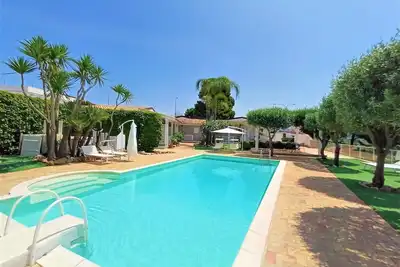 Image de For 2+2 family, near sea and Nature Reserve with pool