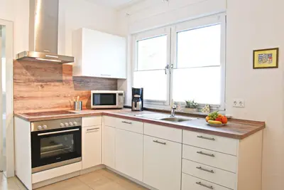 Image de Luxueux appartement, au calme, de nouveaux meubles et grundsaniert