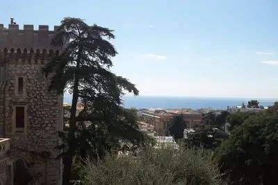 4 pièces, rez de jardin, parc, vue mer, proche plage et centre ville