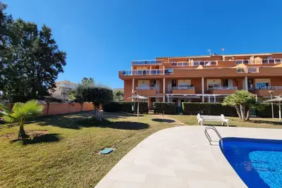 Image de 3 chambres, climatisation, wifi, très complet, Rdc avec jardin, At avec terrasses