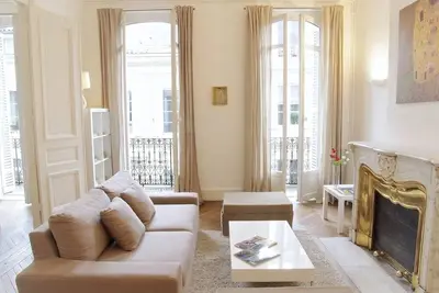 Image de Cornac - Appartement 72m2, avec belle hauteur sous plafond et situé au 2e étage