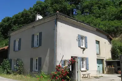 Image de Ferme rénovée du XIXème siècle en plein coeur des collines