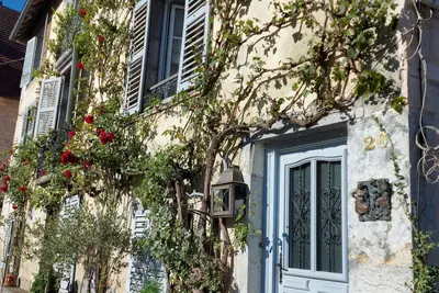 Image de Ancienne maison vigneronne au bord de la Loue, Vuillafans / Ornans 6 km