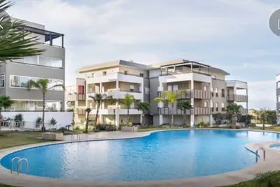 Image de Apart 90m2 haut standing avec piscine