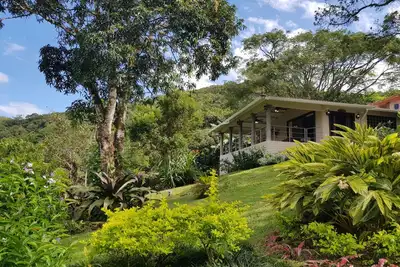 Image de Acogedora Casa Familiar en El Valle de Anton - Vista a las montañas