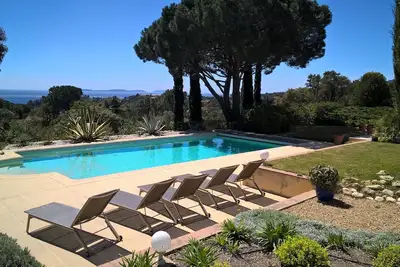 Image de Propriété de standing avec panorama vue mer, à La Croix Valmer