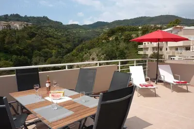 Image de Bel appartement vue mer sur les hauteurs de Mandelieu
