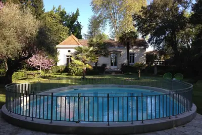 Image de Belle demeure Bordeaux, piscine, tennis, boulodrome dans parc boisé 1 hectare