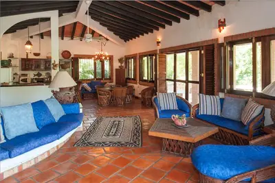 Image de Grand Estate & Guesthouse privée Dans Magical Village de pêche