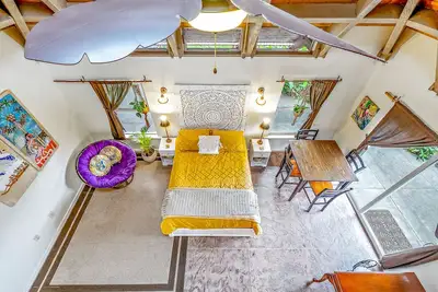 Jaune Hawaii Maison minuscule