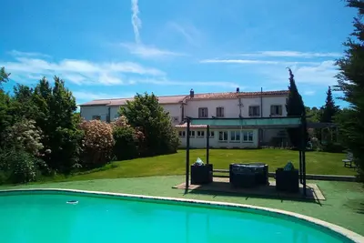 Image de Belcaire où les montagnes rencontrent la mer, 3 gîtes avec piscine et vue imprenable