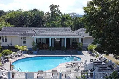 Image de Spicy Hill Villa, l'un des secrets les mieux gardés de la Jamaïque.