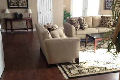 Image de Beau loft de luxe de 2 chambres au cœur d'Aurora