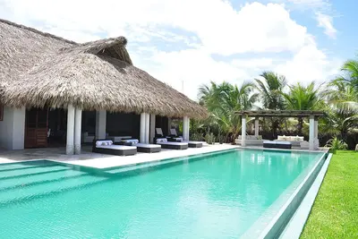 Image de Casa Del Mar est une villa de luxe en bord de mer située à Puerto Escondido