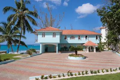 Image de Villa Edgewater - Ocho Rios, Villa pour famille au bord de la plage