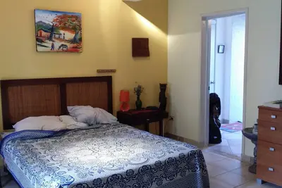 Image de 1-Bd appartement convivial dans le centre de Sosua, avec Tv et Internet