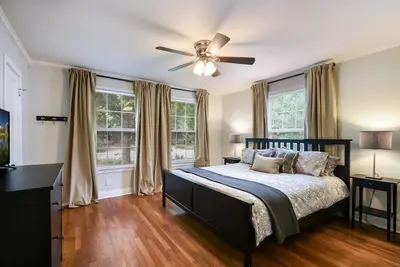 Image de 3 Chambre Crestview, nouvellement disponible!