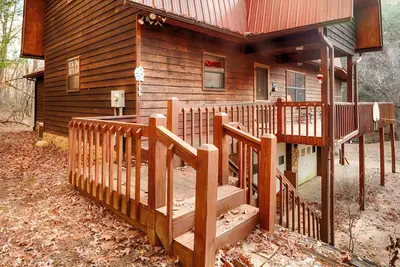 Image de Cabine rustique avant du ruisseau Fightingtown Creek