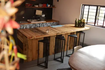 Image de Cool & Comfy Loft-Check it out!