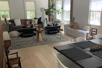 Image de Southampton Village 3br, promenade en ville, vélo à la plage 🏖
