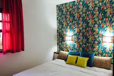 Image de Great Bungalow dans un endroit calme avec piscine