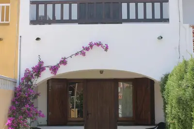 Image de Maison À L'Escala. Quartier Calme Proche De La Plage. Familles IDÉALES.