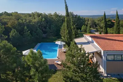 Image de Superbe villa moderne avec piscine privée, près de Pula, en Croatie