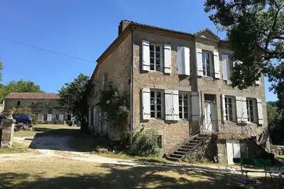 Image de Demeure de charme avec piscine privée à l'écart de toute agitation