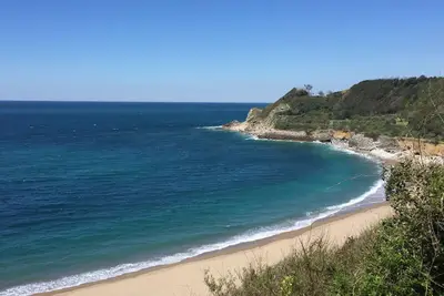 Image de Superbe appartement  calme  vue mer au coeur de la ville et à 20m de la plage