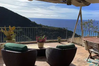 Image de Maison typique à Belmonte Calabro avec vue sur la mer Terrazo