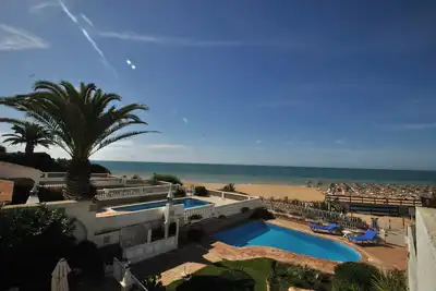 Image de Villa Pedro -Beachfront Villa-Accès direct à la plage