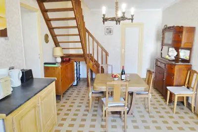 Image de Maison de deux chambres dans un charmant village de canal, Bourgogne, France avec wifi gratuit