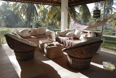 Image de Maison design élégante entre les dunes et la plage Maintenant Avec Barbecue. Offre 89 €