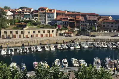 Image de Bel appartement avec vue sur la marina au centre-ville de Llanes.