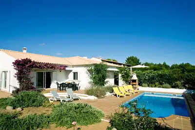 Image de Une grande et spacieuse villa familiale