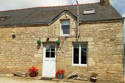 Image de Charme rayonnait maison bretonne avec piscines chauffées en Bretagne Sud